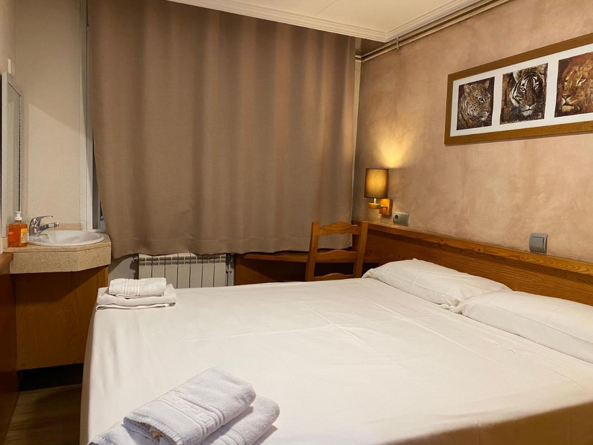 Hostal Galicia การ์เดเดว ภายนอก รูปภาพ