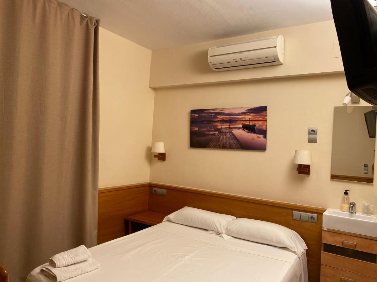 Hostal Galicia การ์เดเดว ภายนอก รูปภาพ