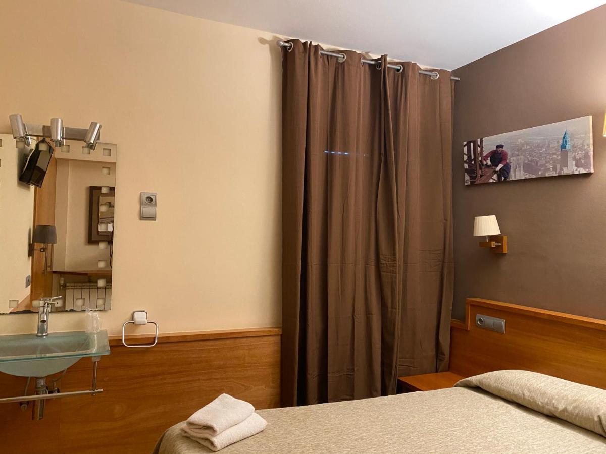 Hostal Galicia การ์เดเดว ภายนอก รูปภาพ
