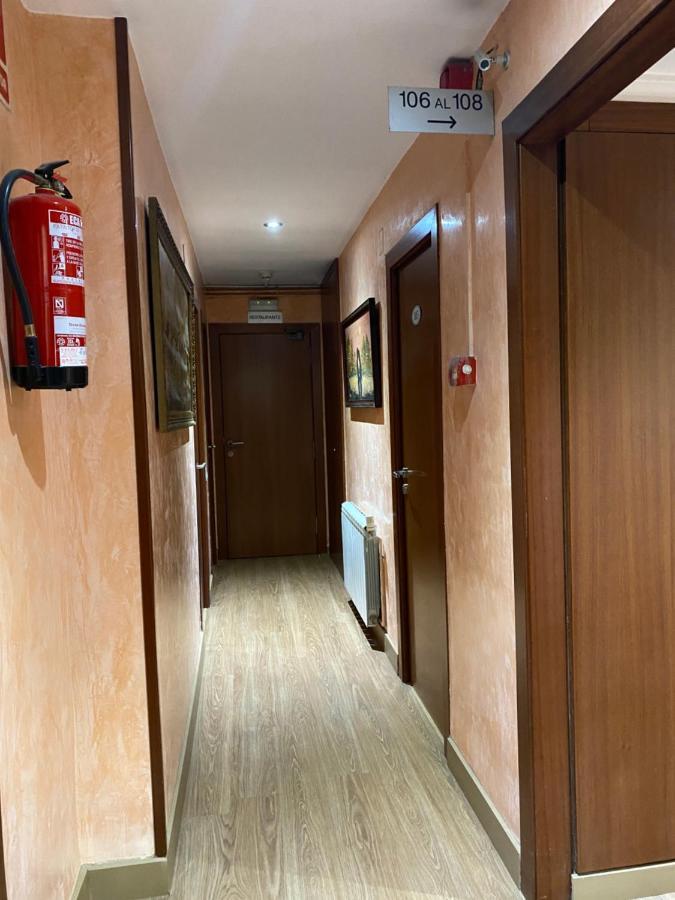 Hostal Galicia การ์เดเดว ภายนอก รูปภาพ