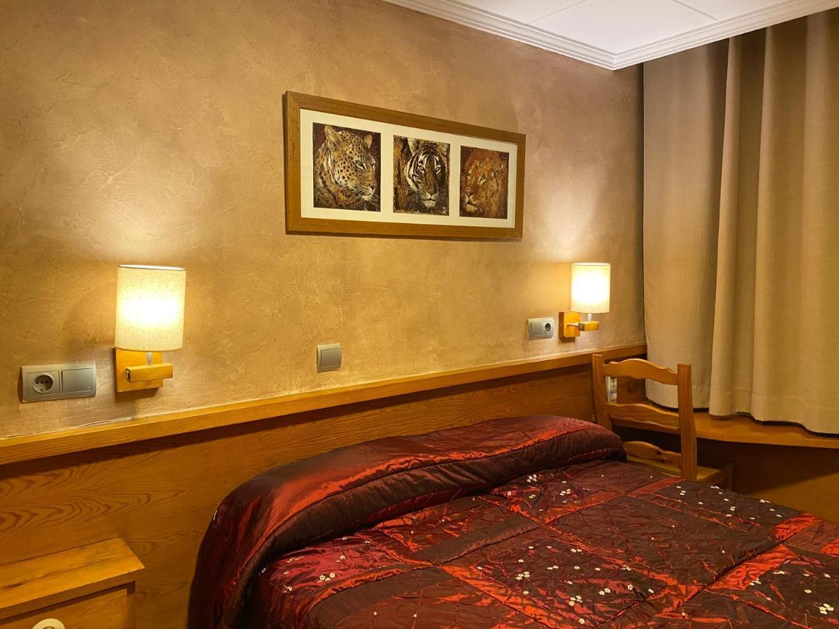 Hostal Galicia การ์เดเดว ภายนอก รูปภาพ
