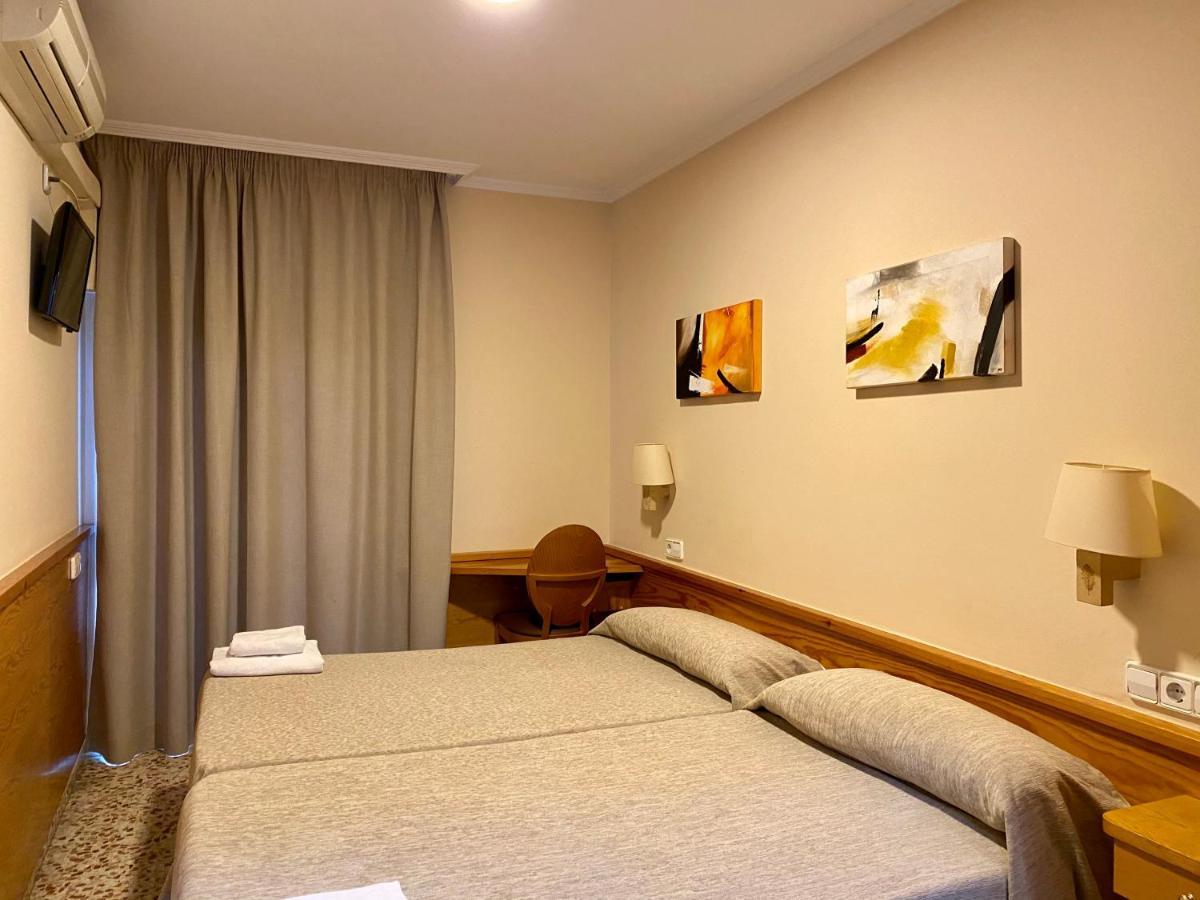 Hostal Galicia การ์เดเดว ภายนอก รูปภาพ